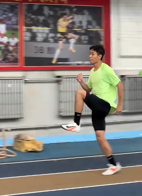 Góc Nhìn OKVIP: Hiệp hội điền kinh Trung Quốc: He Jinxi vì chấn thương không thể dự