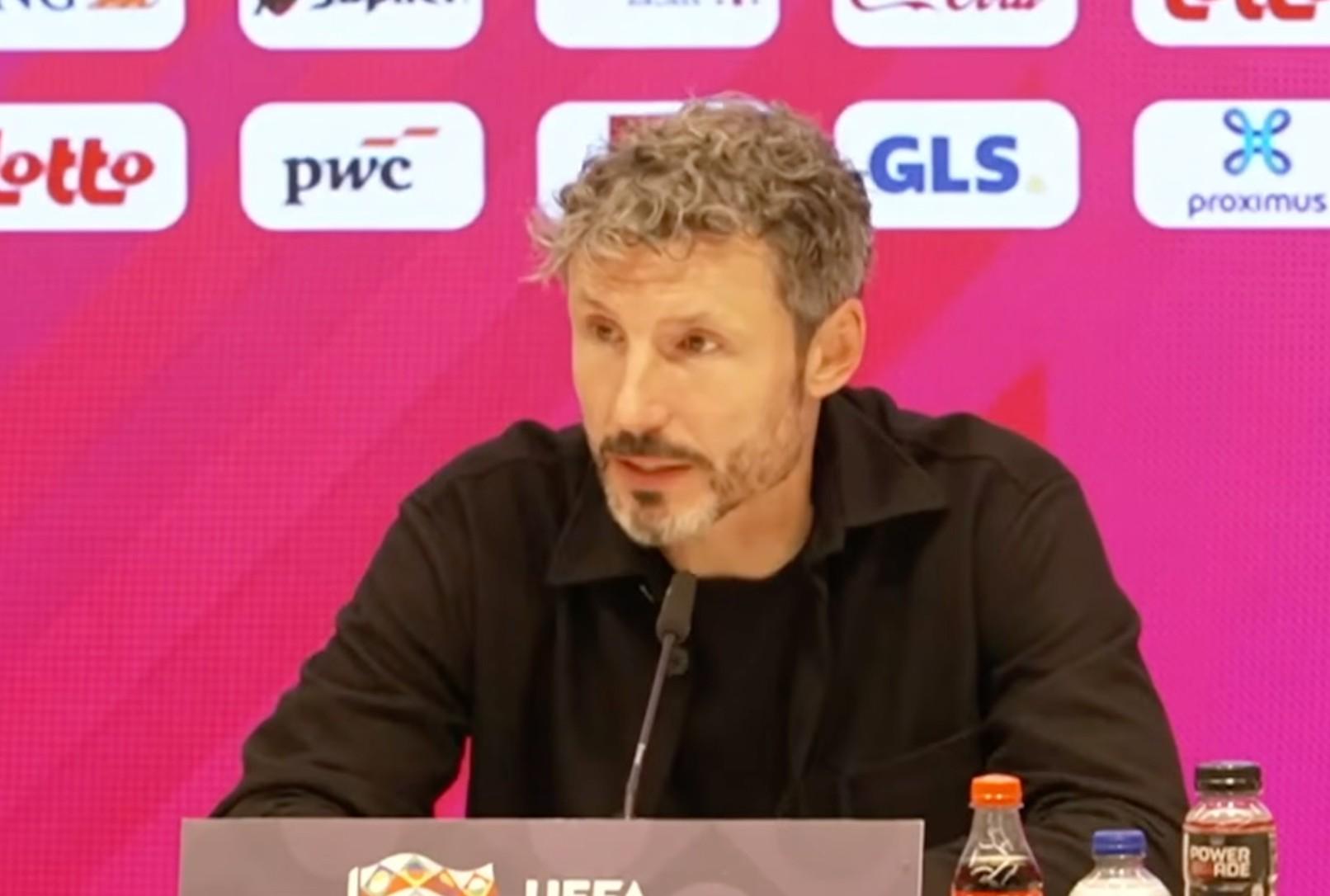 Góc Nhìn OKVIP: Van Bommel: Không tung Lukaku vào sân vì muốn thắng bằng tốc độ, gia