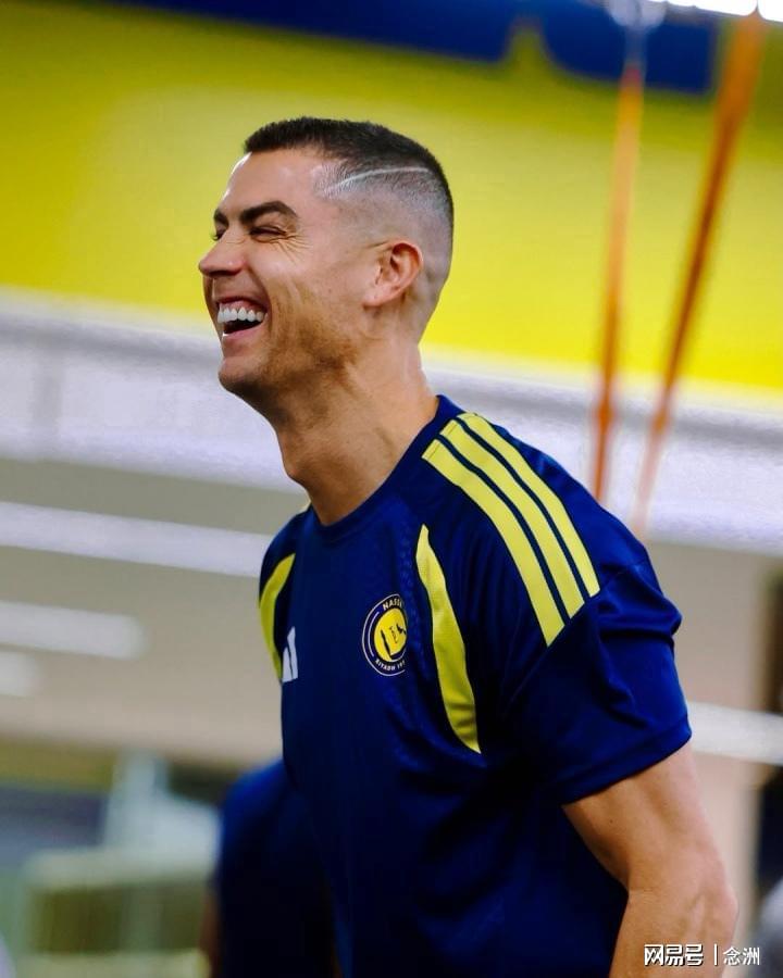 Góc Nhìn OKVIP: Cristiano Ronaldo 41 tuổi cập nhật mạng xã hội lần đầu sau ồn ào