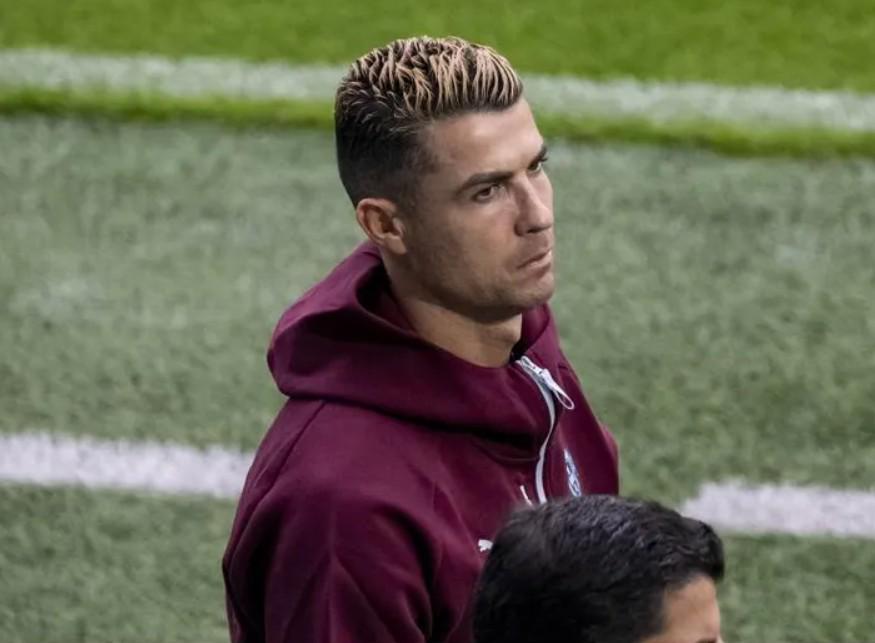 Góc Nhìn OKVIP: Cristiano Ronaldo viết bài dài phản hồi việc rời buổi tập: huấn l